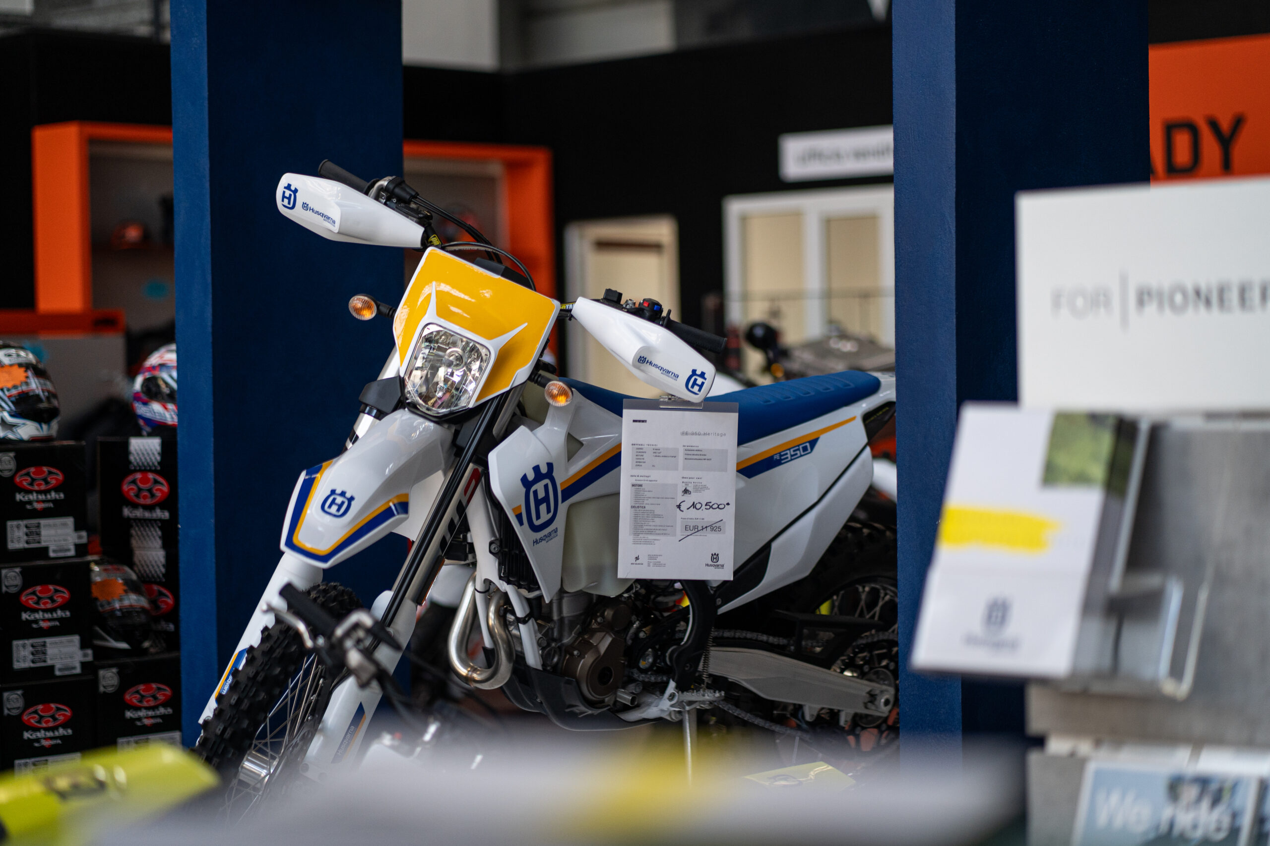 Affronta ogni sfida con stile a bordo delle moto KTM e Husqvarna disponibili nella nostra concessionaria a Alessandria. Nuove o usate, soddisfano ogni esigenza di guida con grinta e affidabilità.